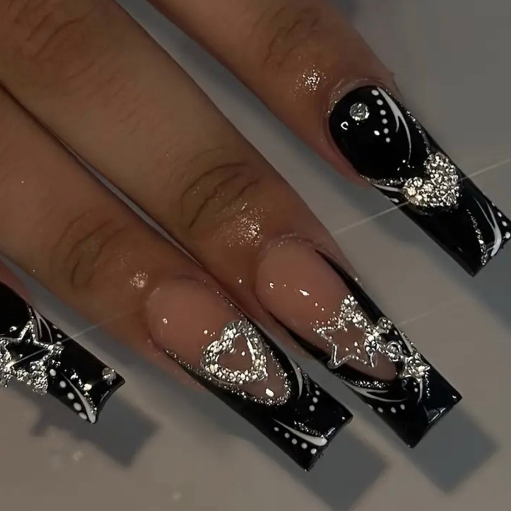 Press on nails